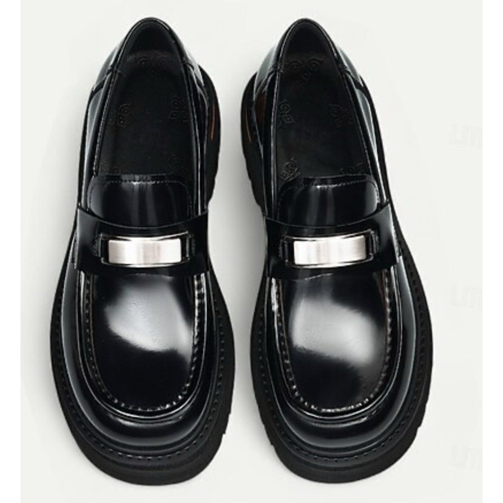 Vagabond Shoemakers Black Leather Lug Sole Platform Loafer Metal Hardware Size 7